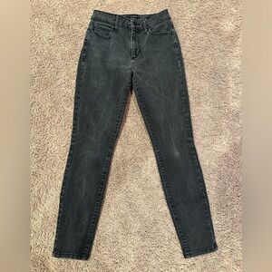 Guess 1981 skinny Black Jeans| size 26